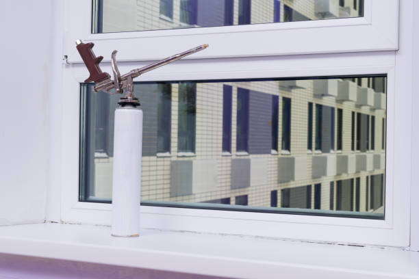 Fensterläden reinigen und ölen