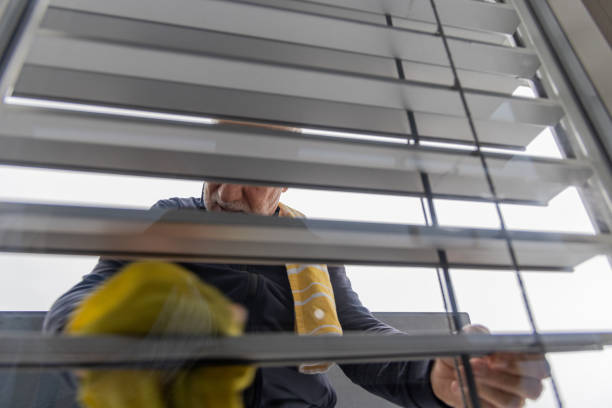 Fensterläden Ablaugen und streichen Kosten
