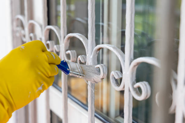 Fensterläden ablaugen und streichen